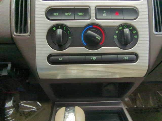 Used 2010 Ford Edge SEL FWD image 16