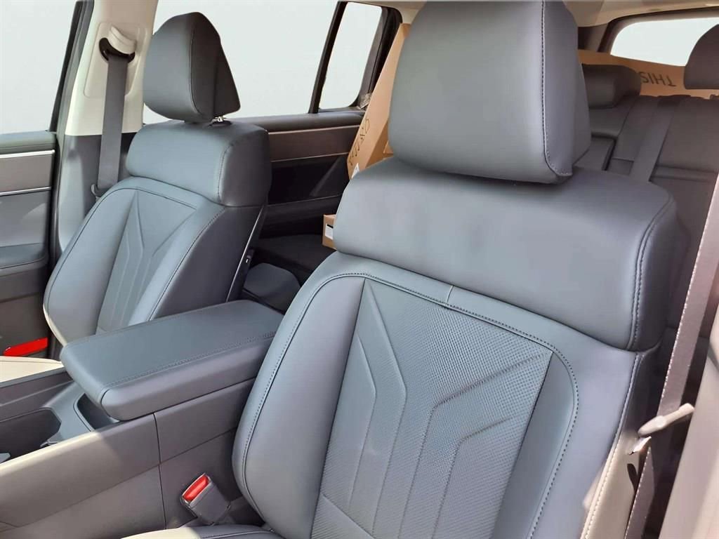 New 2026 Hyundai Santa Fe SEL FWD image 10