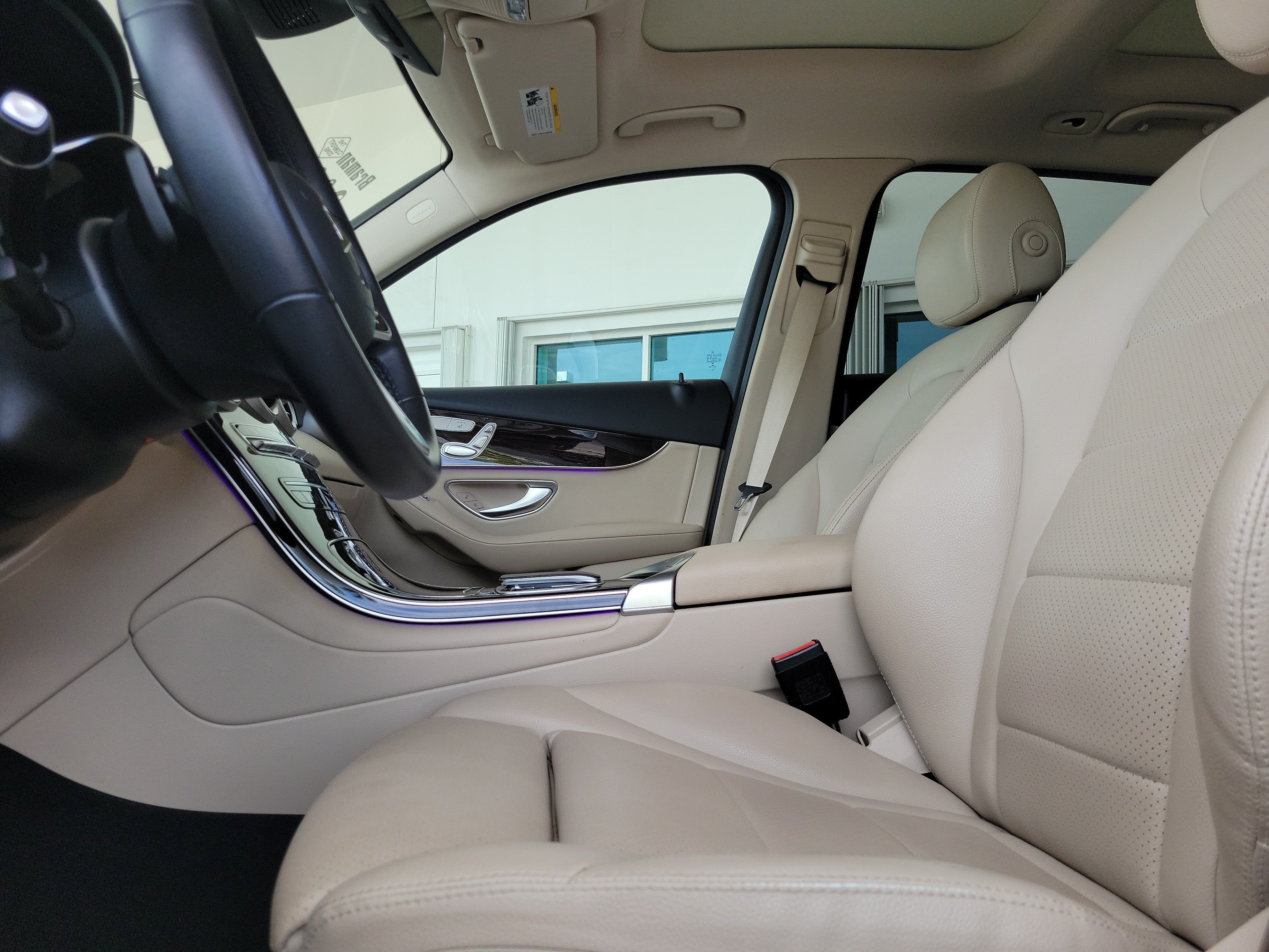 Used 2022 Mercedes-Benz GLC 300 image 21
