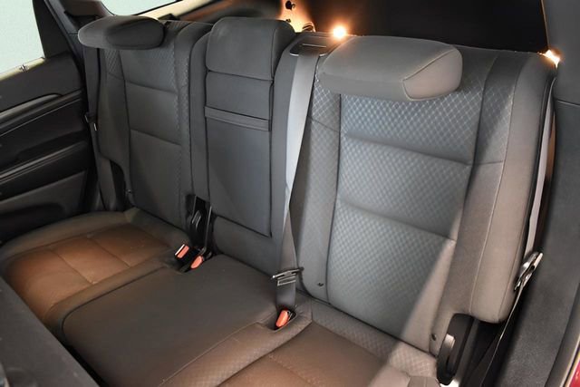 Used 2019 Jeep Grand Cherokee Laredo image 7