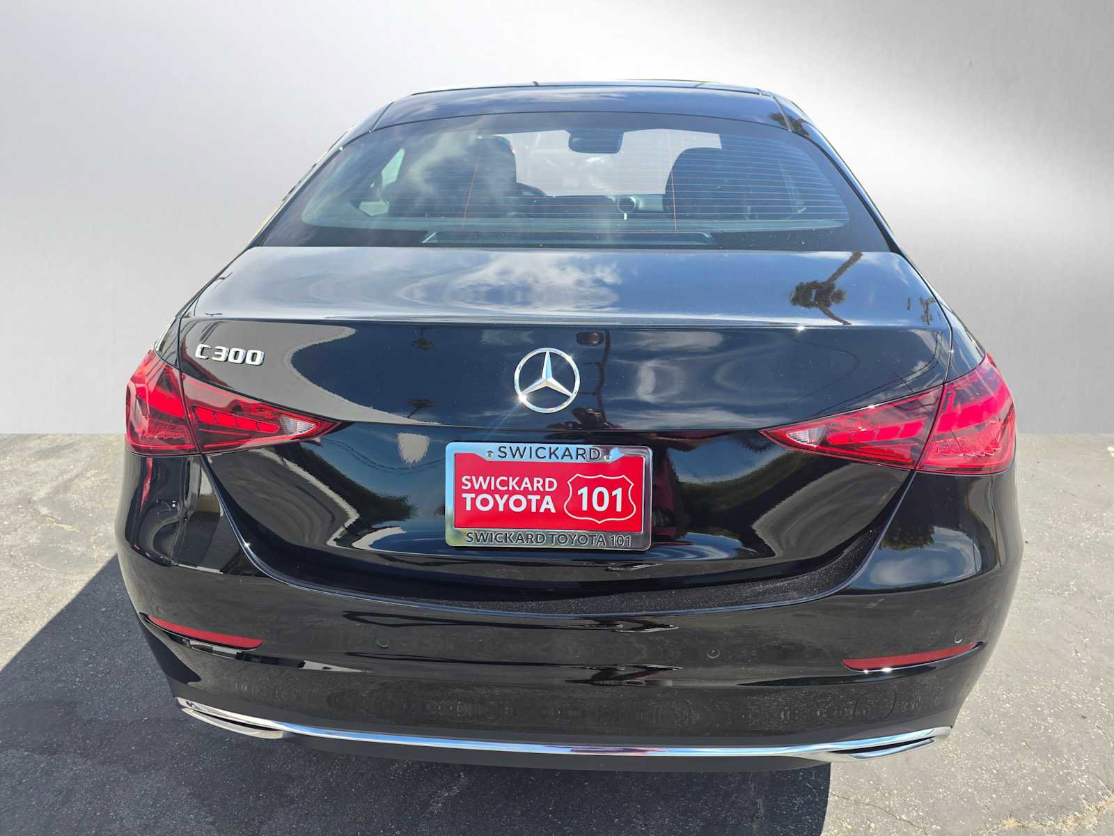 Used 2024 Mercedes-Benz C 300 Sedan image 4