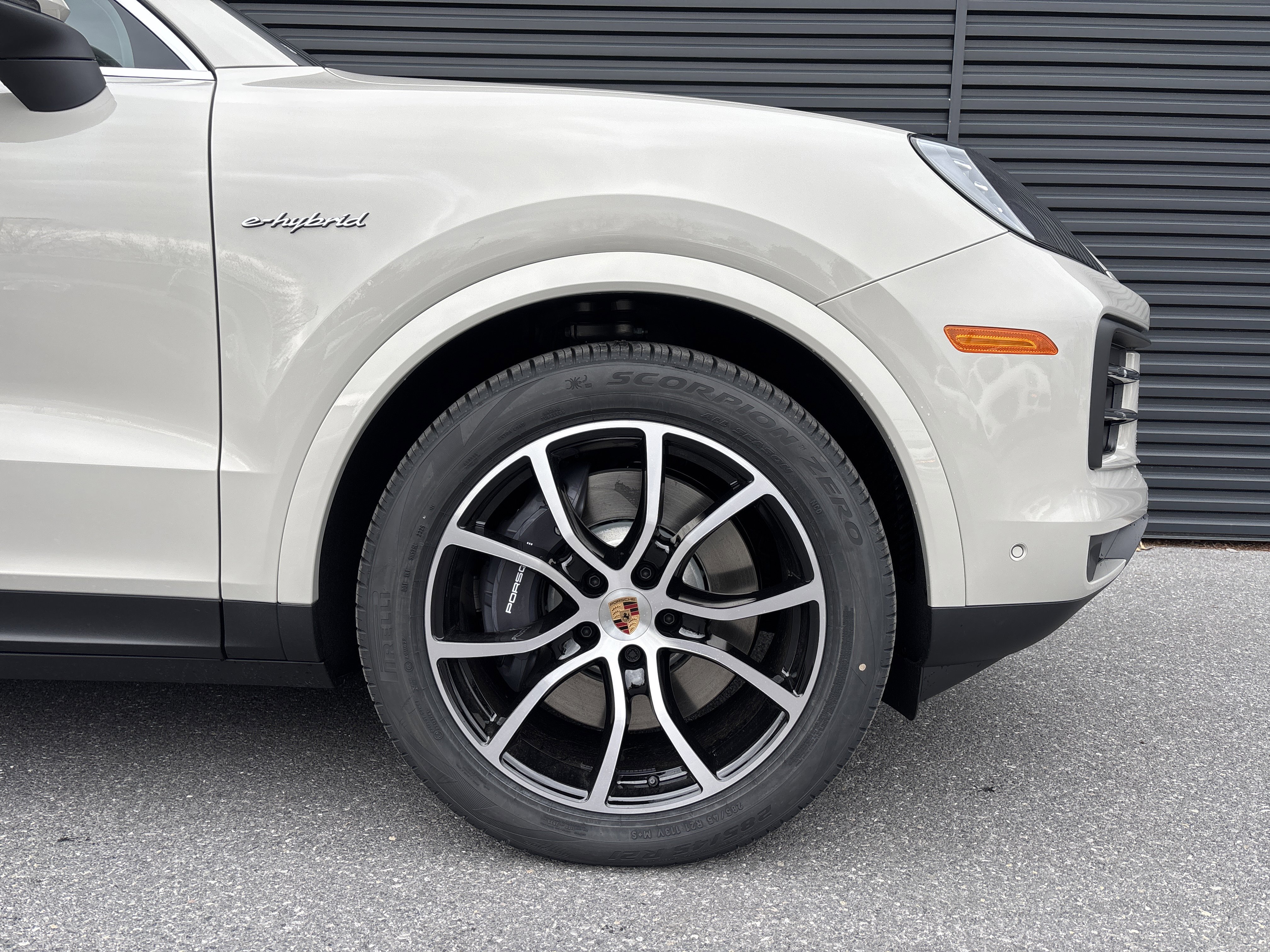 New 2026 Porsche Cayenne E-Hybrid AWD/4WD image 9