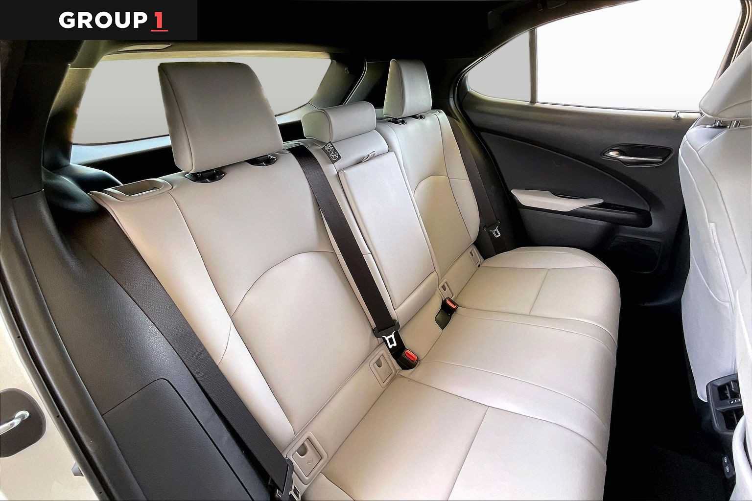 Certified 2026 Lexus UX 300h FWD image 17