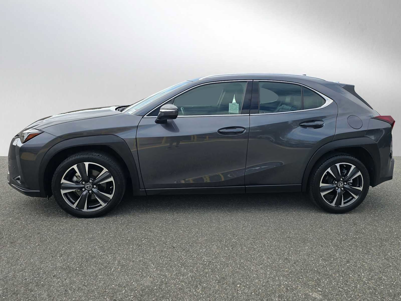 Certified 2024 Lexus UX 250h FWD image 6