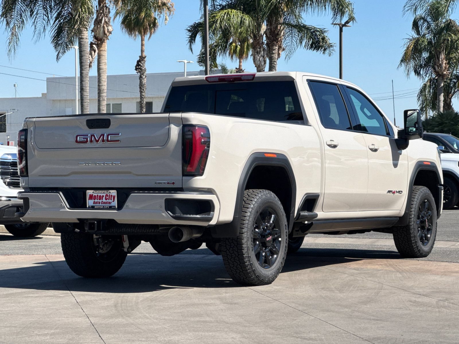 New 2026 GMC Sierra 2500 AT4 w/ AT4 Premium Plus Package AWD/4WD image 4