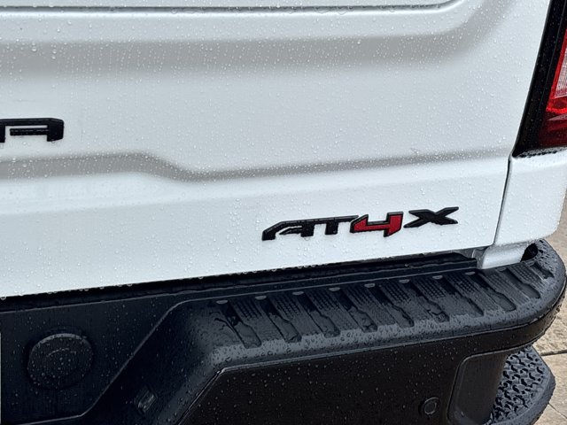New 2026 GMC Sierra 1500 AT4X w/ LPO, Black Badging Package AWD/4WD image 5