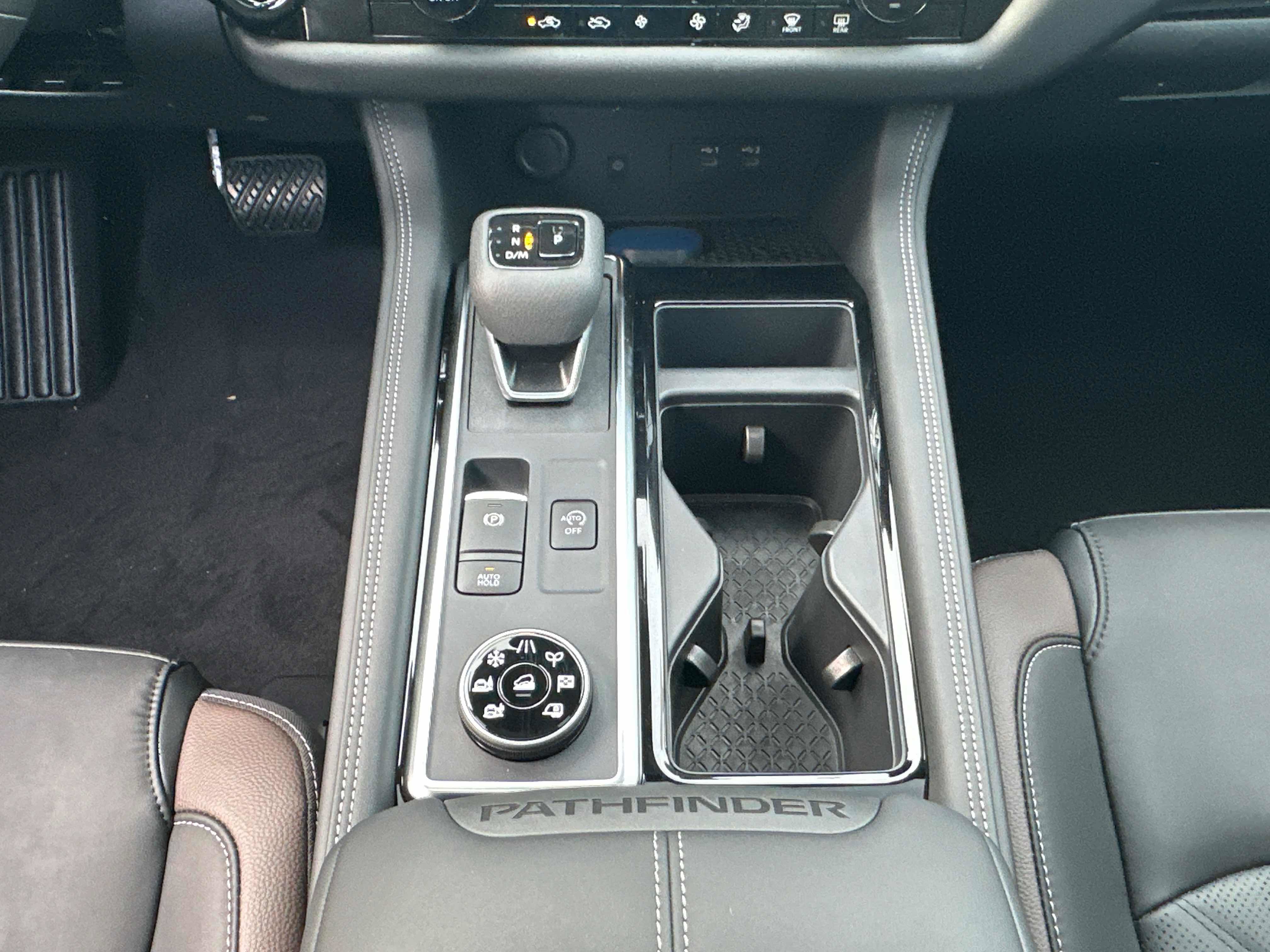 New 2026 Nissan Pathfinder Platinum AWD/4WD image 30