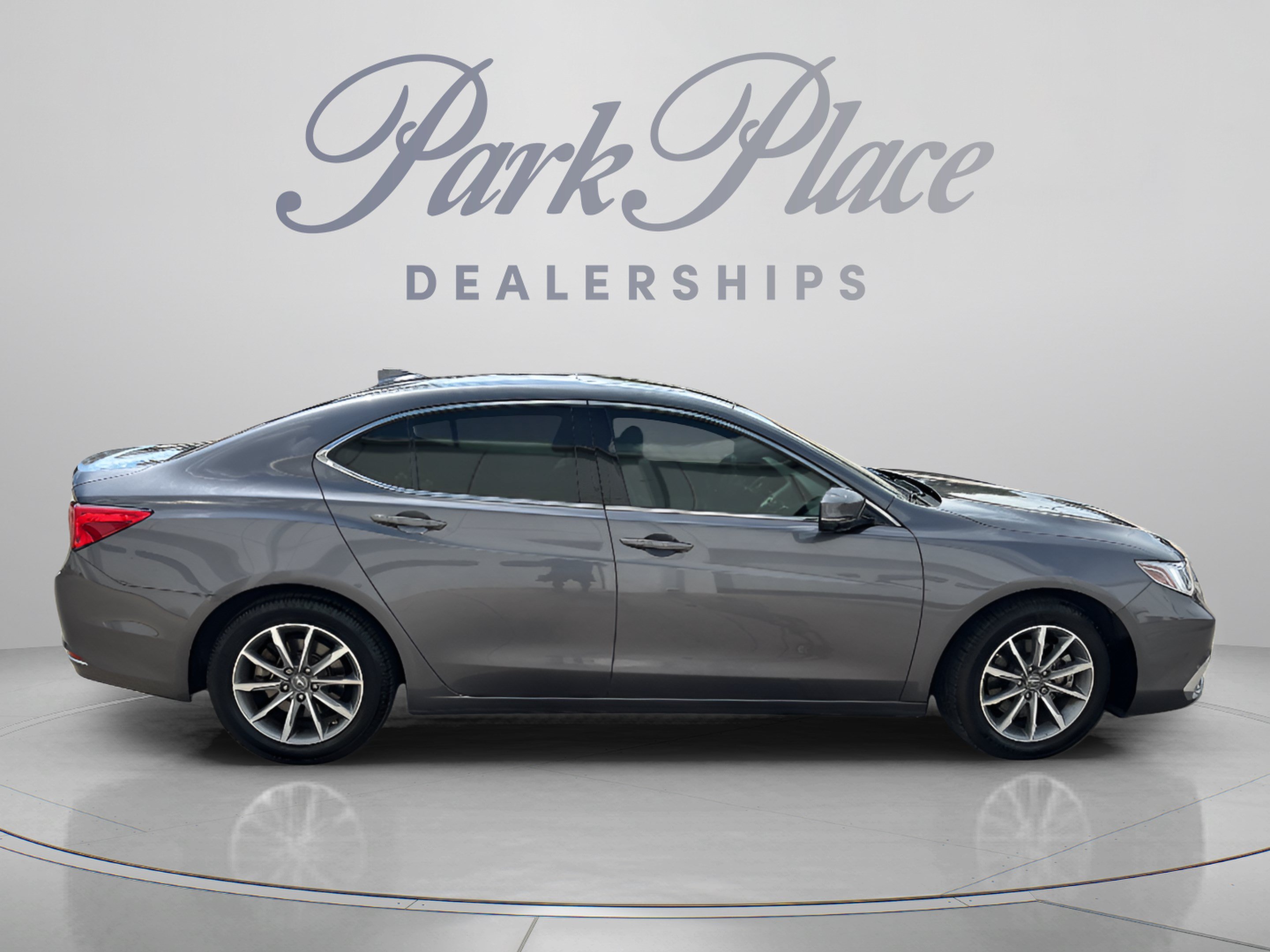 Used 2018 Acura TLX FWD image 7