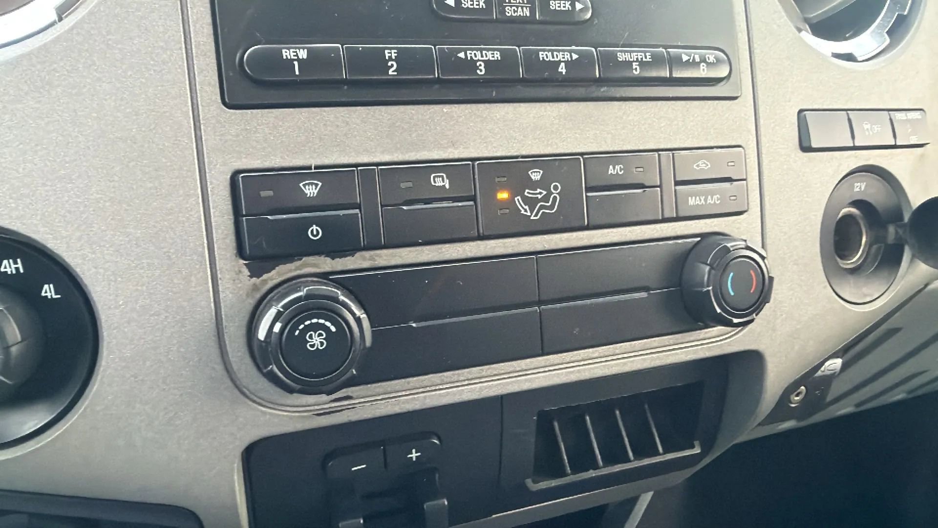 Used 2014 Ford F250 XLT w/ Snow Plow Prep Package image 33