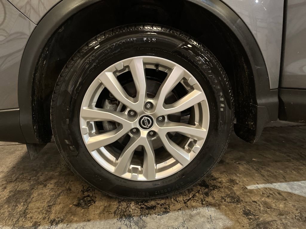 Used 2021 Nissan Rogue Sport SV image 24