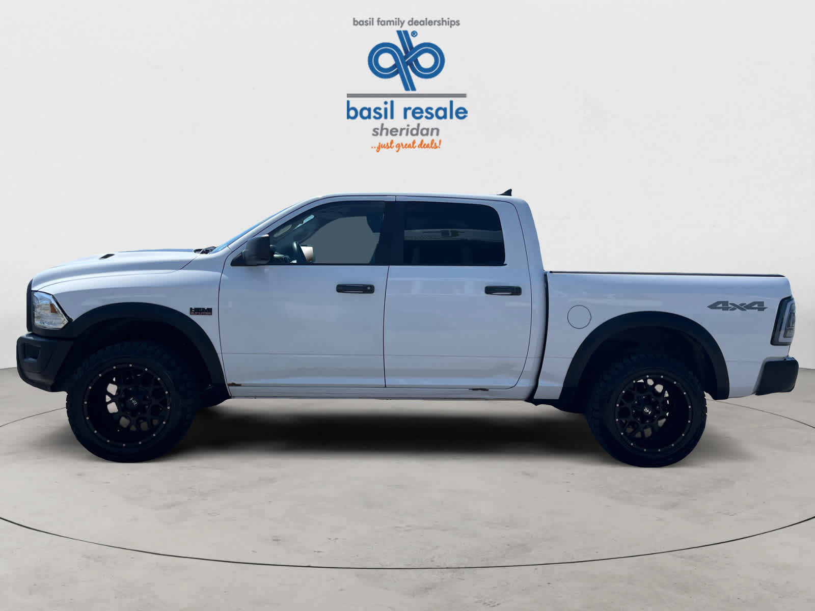 Used 2019 RAM 1500 Classic Warlock AWD/4WD image 3