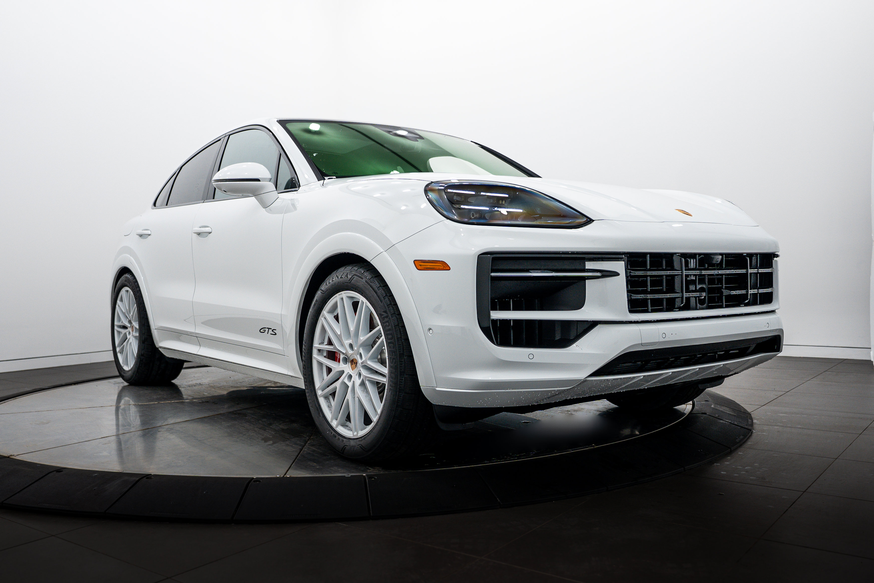New 2026 Porsche Cayenne GTS AWD/4WD image 9