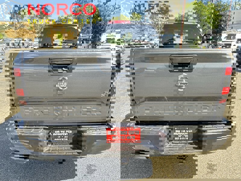 Used 2023 Nissan Frontier SV w/ Technology Package image 3