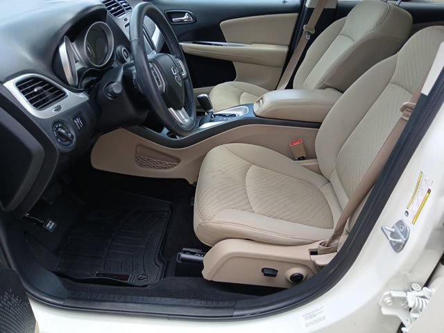 Used 2014 Dodge Journey SXT w/ Flexible Seating Group FWD image 32