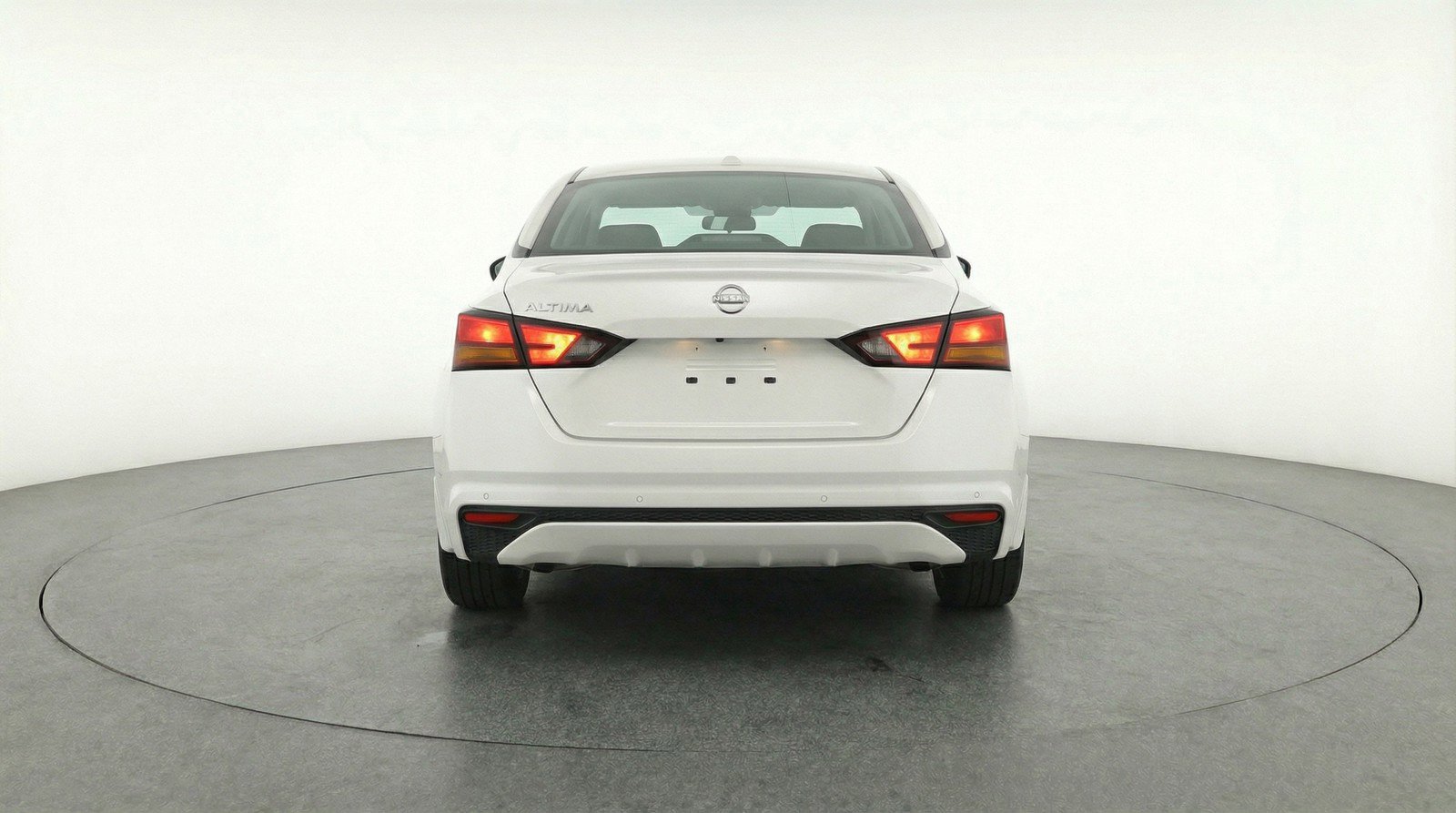 Used 2025 Nissan Altima 2.5 SV FWD image 7