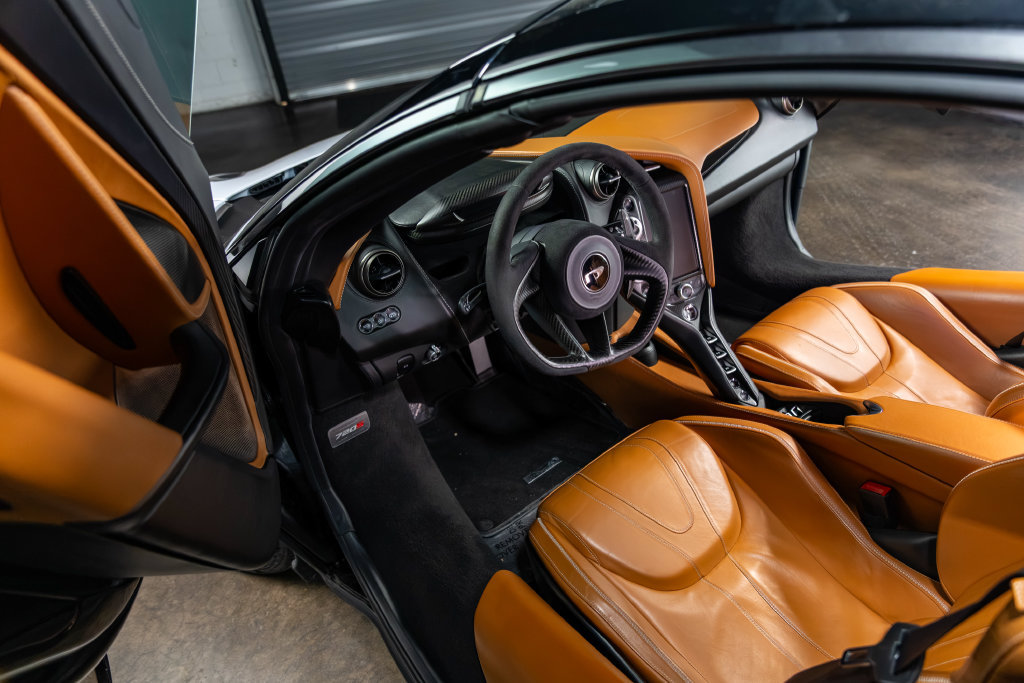 Used 2020 McLaren 720S Luxury RWD image 46