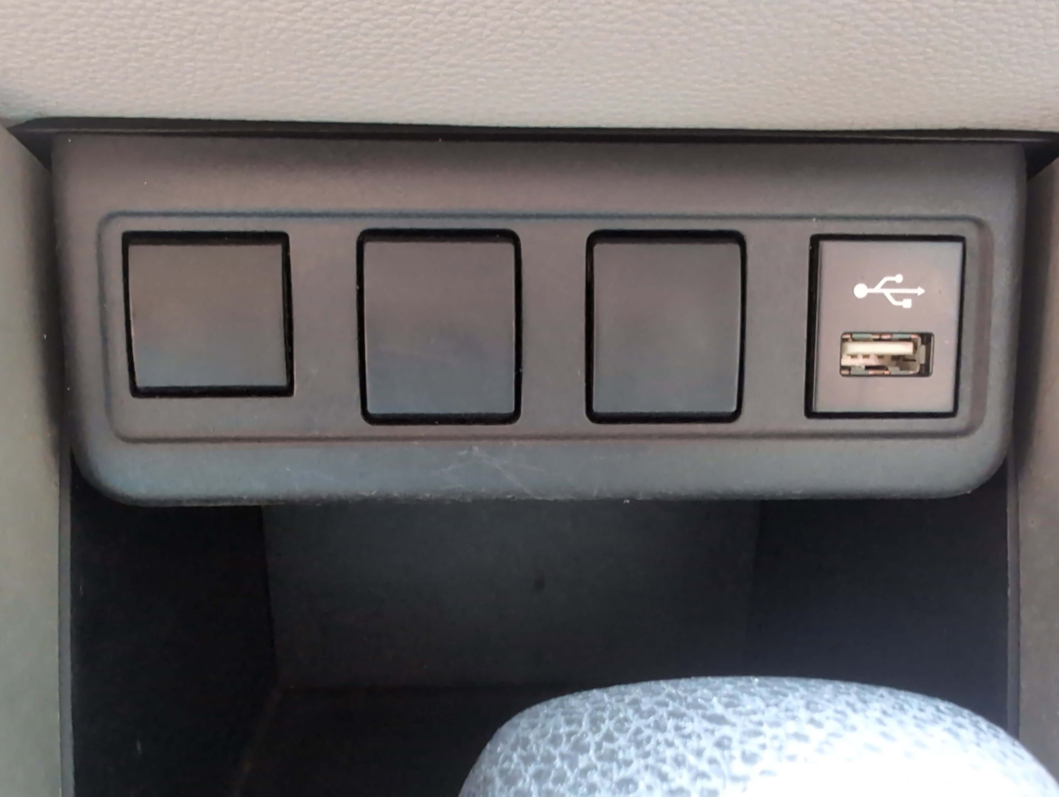 Certified 2022 Toyota Corolla Cross L FWD image 35