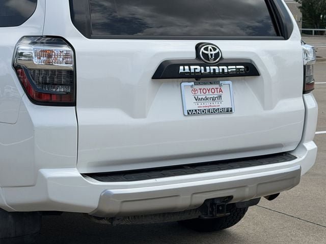 Used 2018 Toyota 4Runner TRD Off-Road AWD/4WD image 6