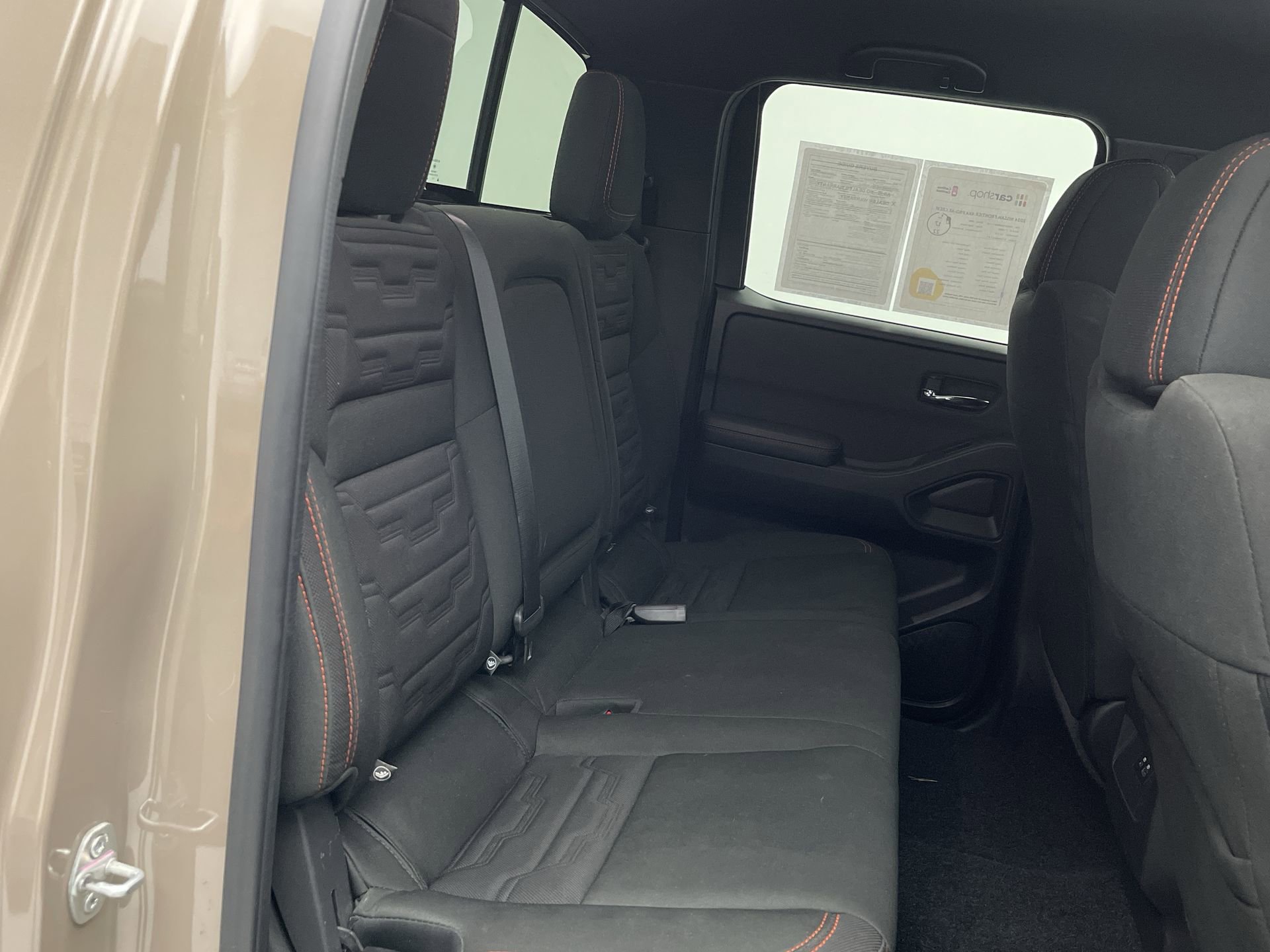 Used 2024 Nissan Frontier PRO-4X w/ Technology Package AWD/4WD image 17