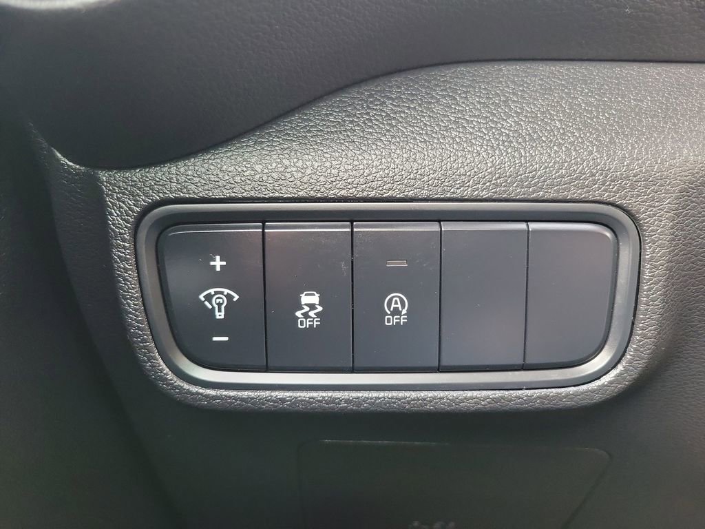 Used 2024 Kia Soul LX w/ Option Group 015 FWD image 23