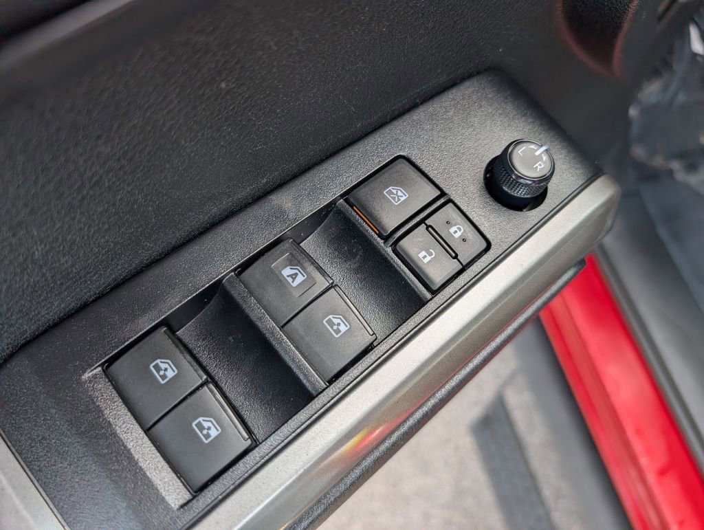 Used 2021 Toyota Tacoma SR5 w/ SR5 Appearance Package (SM) RWD image 16