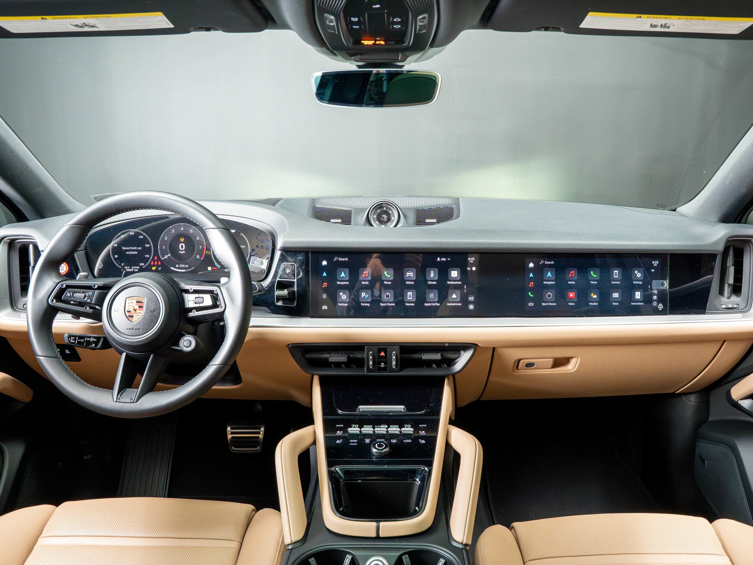 Certified 2025 Porsche Cayenne S AWD/4WD image 31