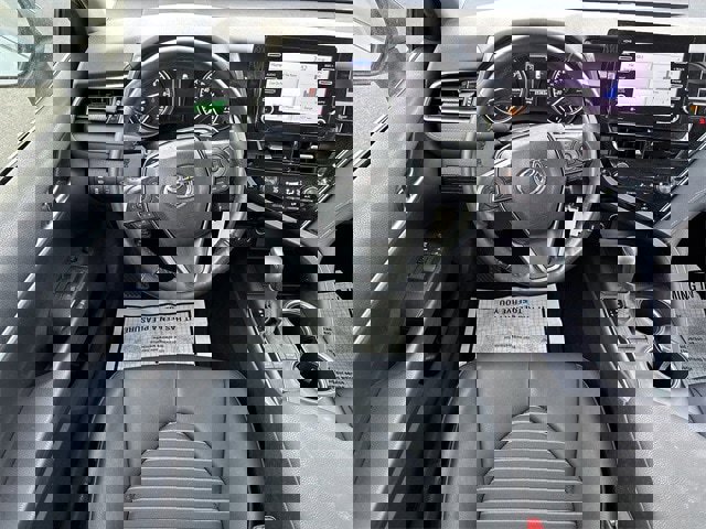 Used 2024 Toyota Camry SE image 27