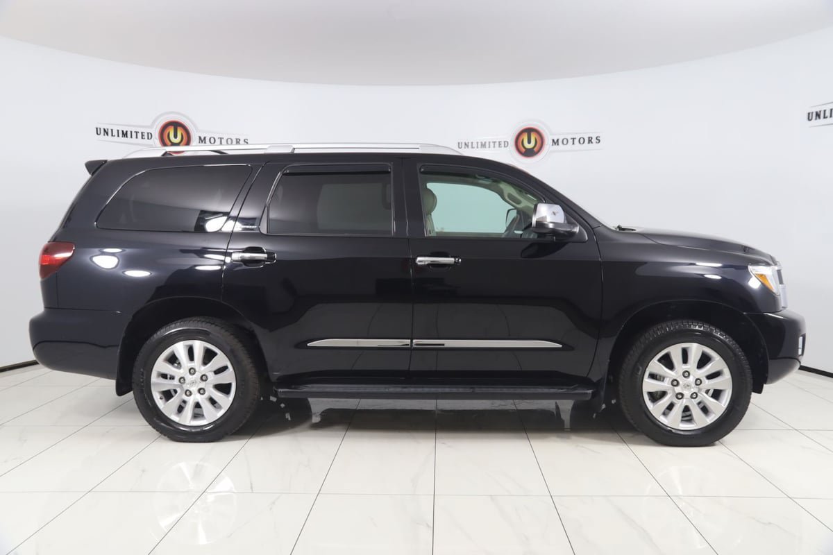 Used 2020 Toyota Sequoia Platinum AWD/4WD image 2
