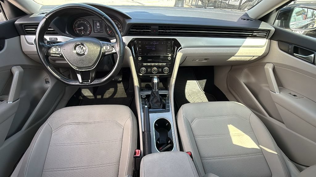 Used 2020 Volkswagen Passat 2.0T SE w/ Sunroof Package FWD image 26