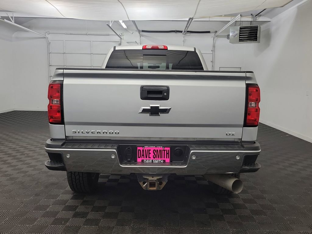 Used 2019 Chevrolet Silverado 3500 LTZ w/ Duramax Plus Package image 9