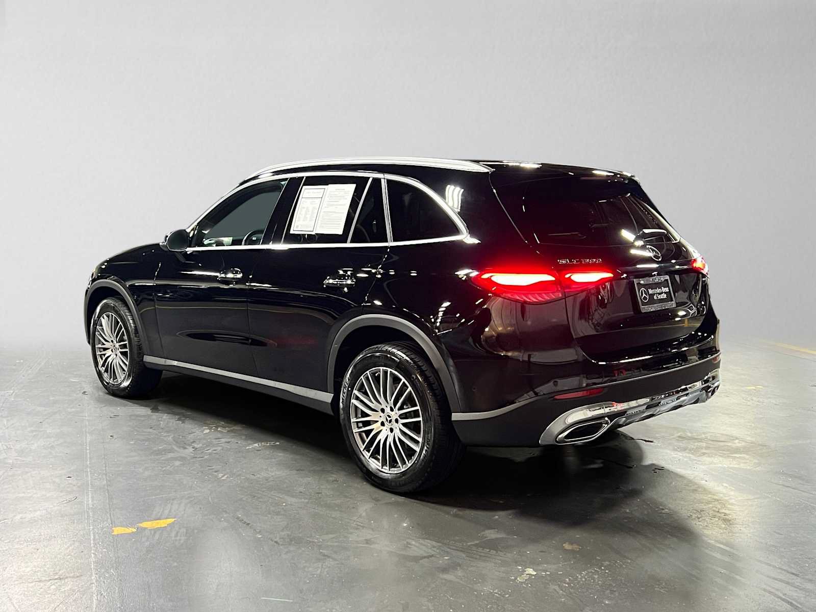Used 2026 Mercedes-Benz GLC 300 4MATIC image 5