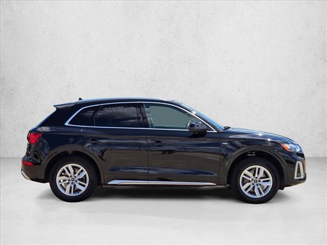 Used 2022 Audi Q5 2.0T Premium w/ Convenience Package AWD/4WD image 4