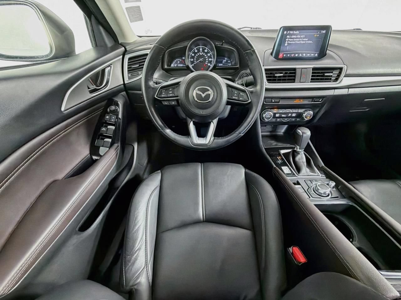 Used 2018 MAZDA MAZDA3 Touring FWD image 13