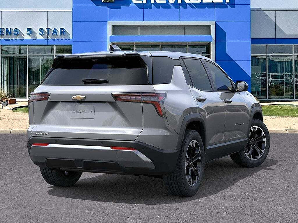 New 2026 Chevrolet Equinox LT w/ Convenience Package II FWD image 34
