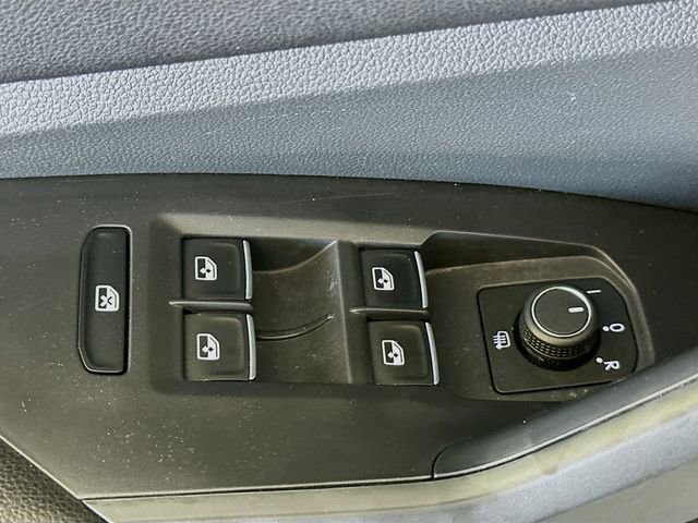 Used 2024 Volkswagen Jetta SE image 19