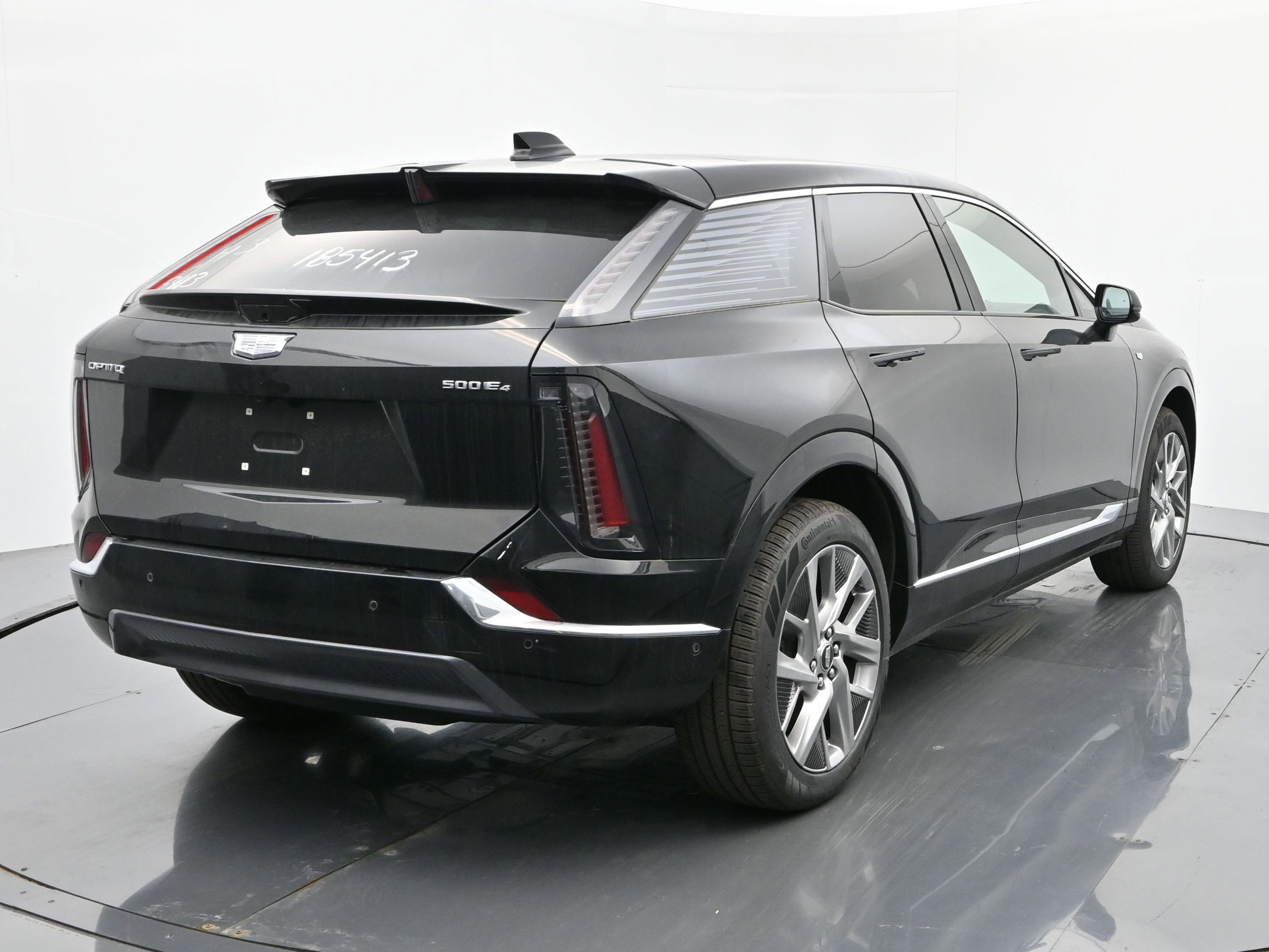 New 2025 Cadillac Optiq Luxury 2 w/ LPO, Floor Liner Package image 5