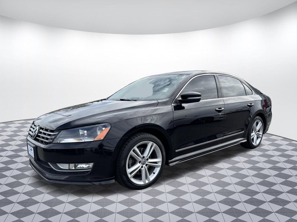 Used 2015 Volkswagen Passat TDI SEL Premium image 3