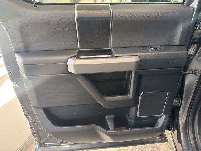 Used 2018 Ford F150 Platinum w/ Equipment Group 701A Luxury AWD/4WD image 18