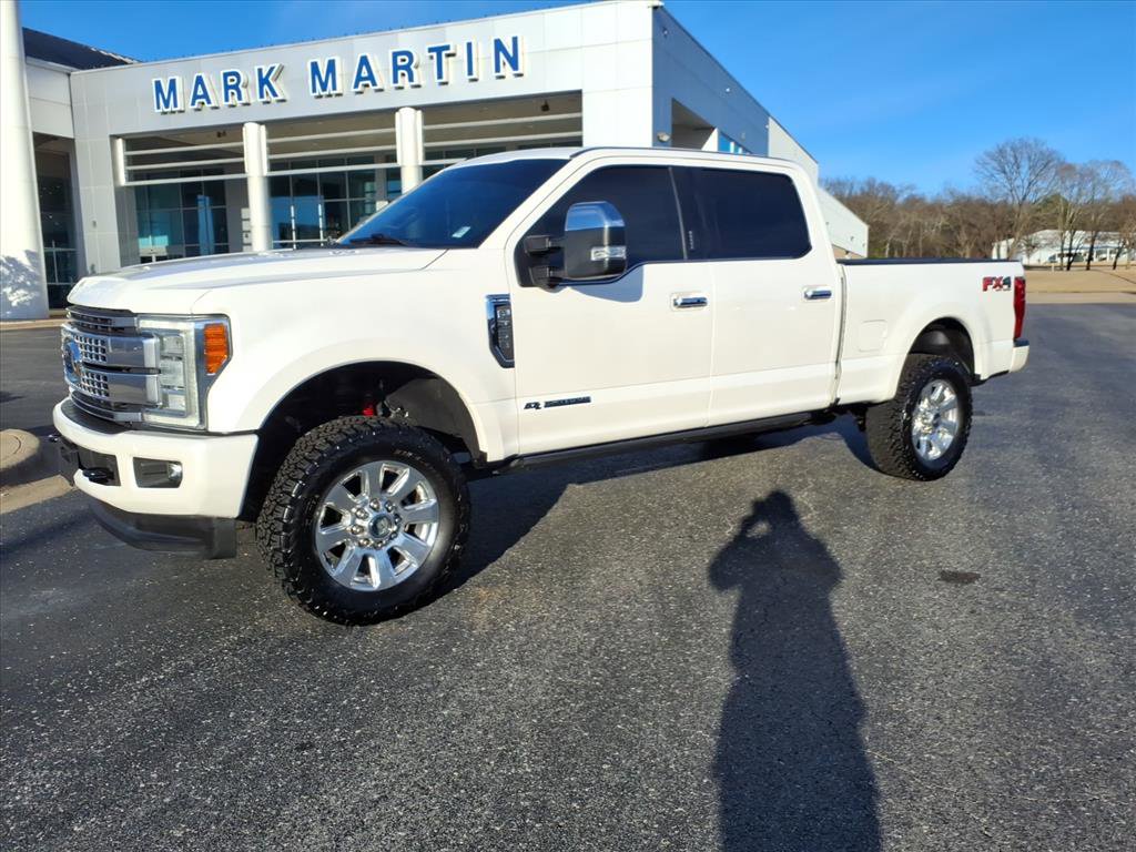 Used 2017 Ford F250 Platinum w/ Platinum Ultimate Package image 3