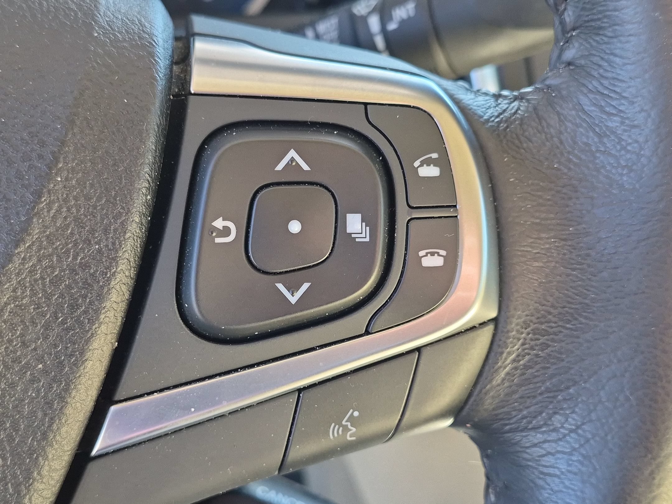Used 2017 Toyota Camry XLE FWD image 17
