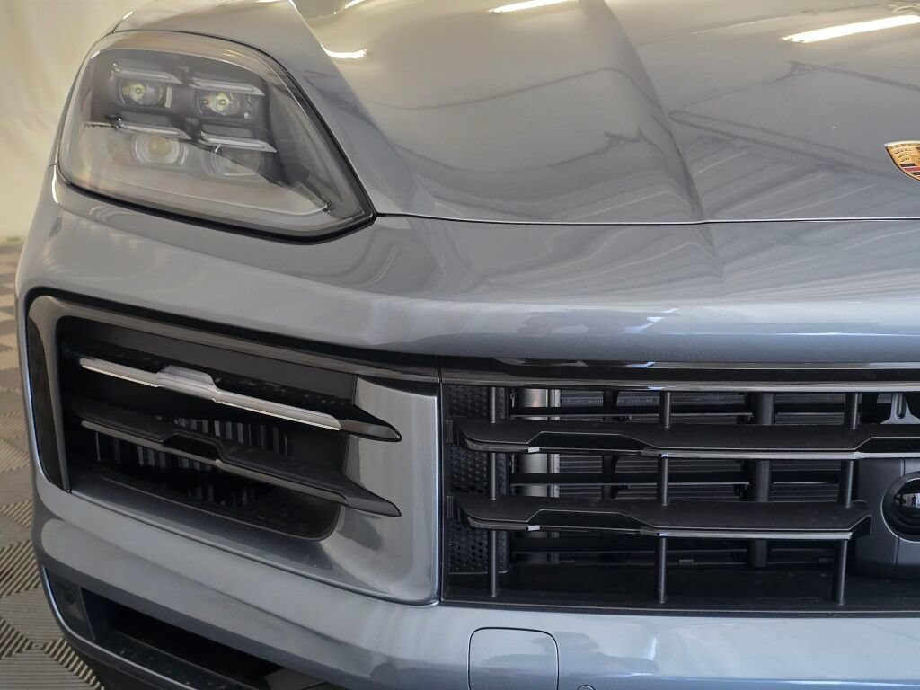New 2026 Porsche Cayenne AWD/4WD image 31