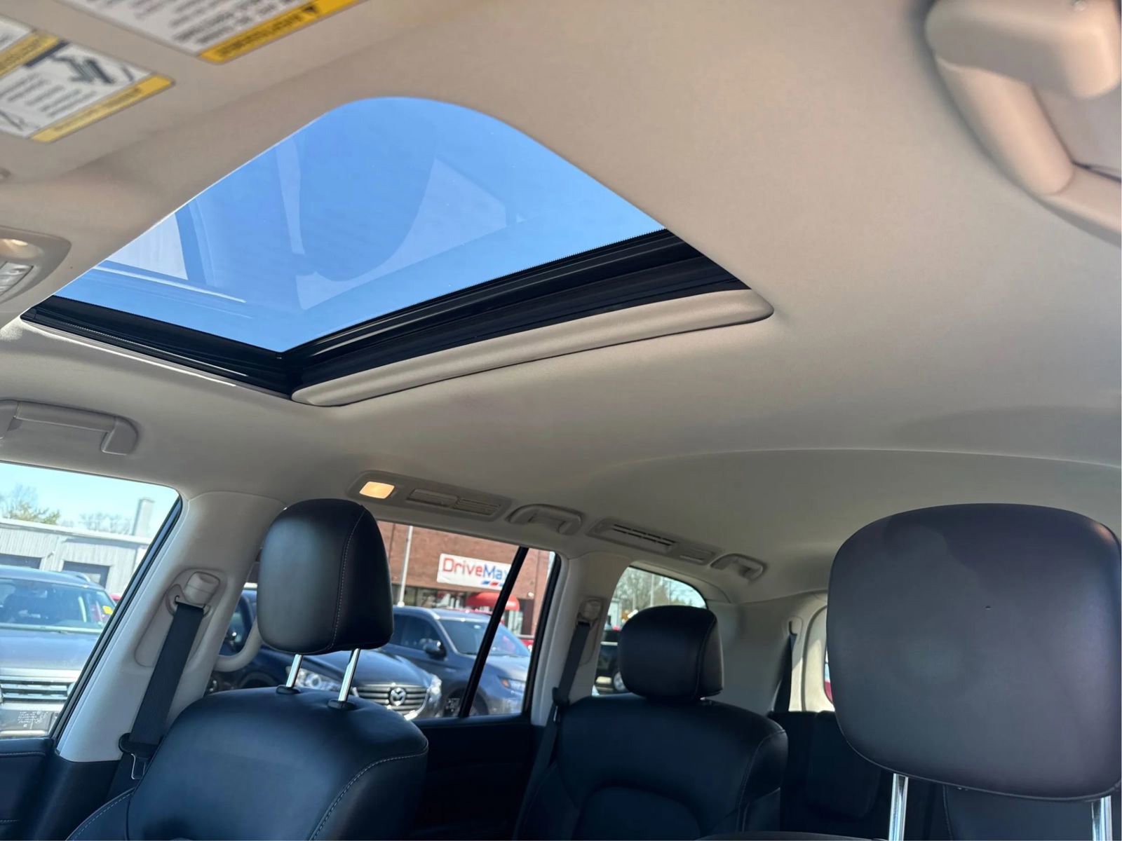 Used 2021 INFINITI QX80 Luxe w/ All-Season Package image 26