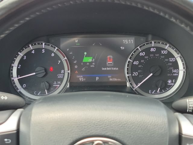 Used 2023 Toyota Highlander XLE AWD/4WD image 28