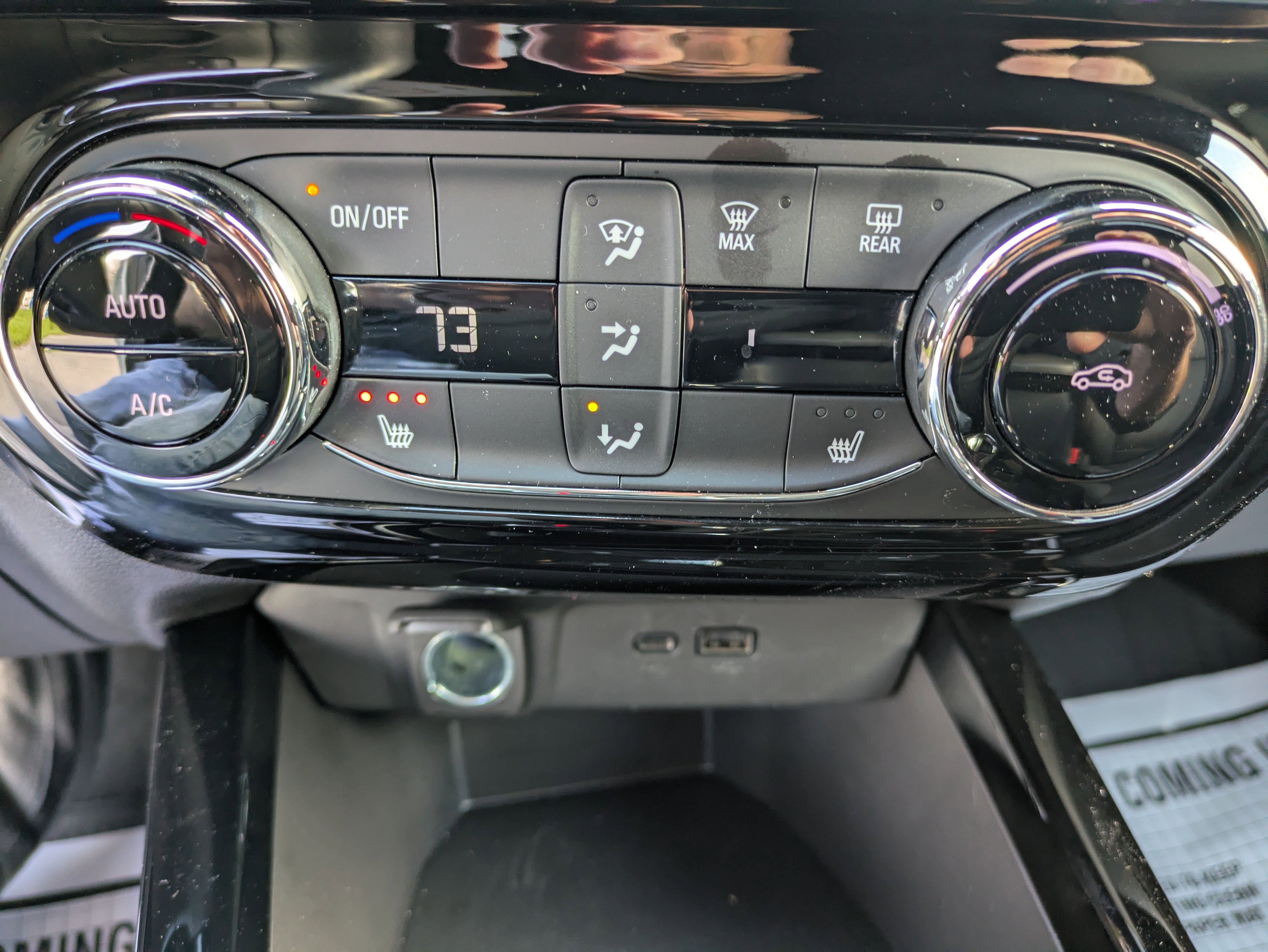 Used 2025 Chevrolet Trax RS w/ Driver Confidence Package image 19