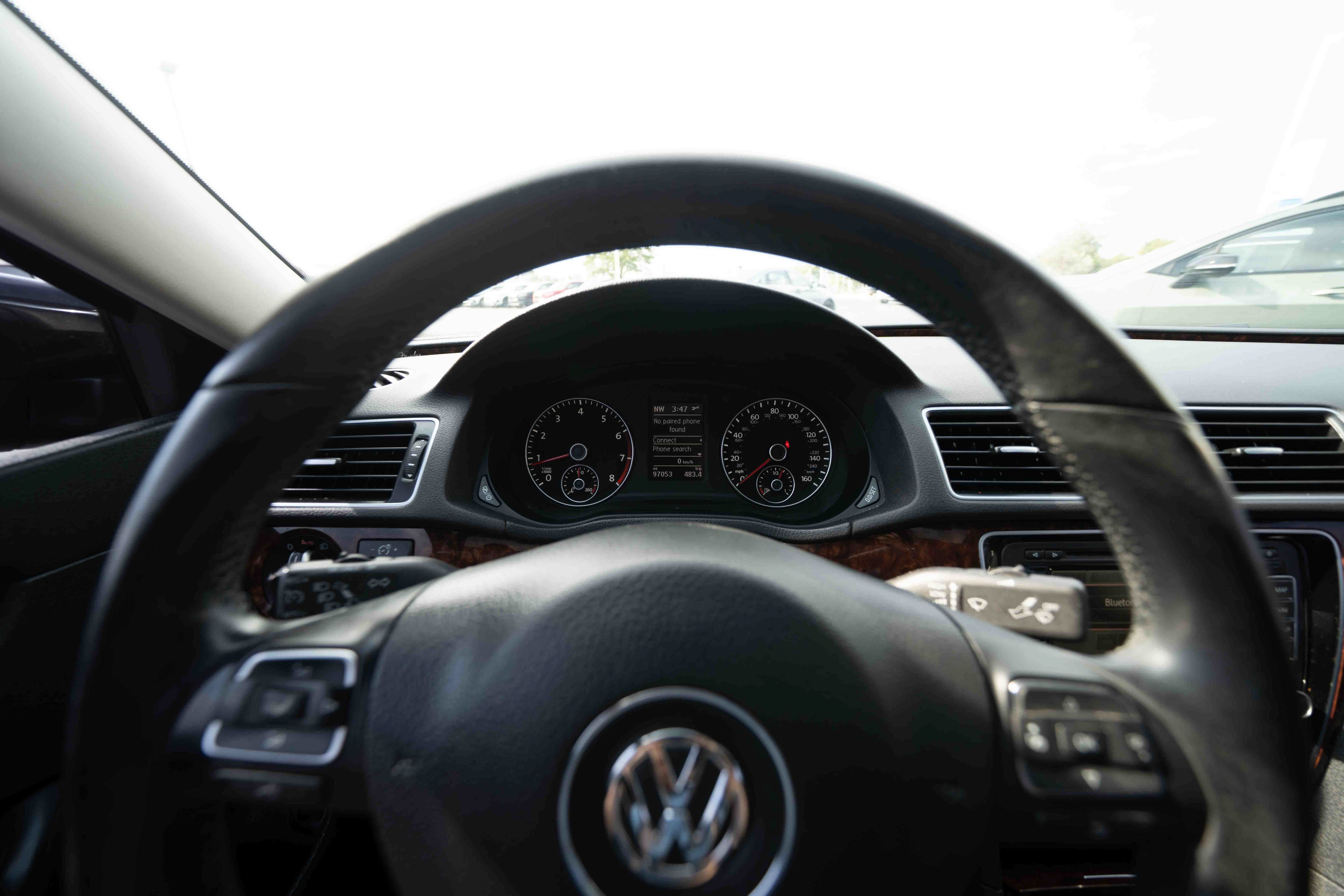 Used 2013 Volkswagen Passat 2.5 SEL Premium FWD image 15