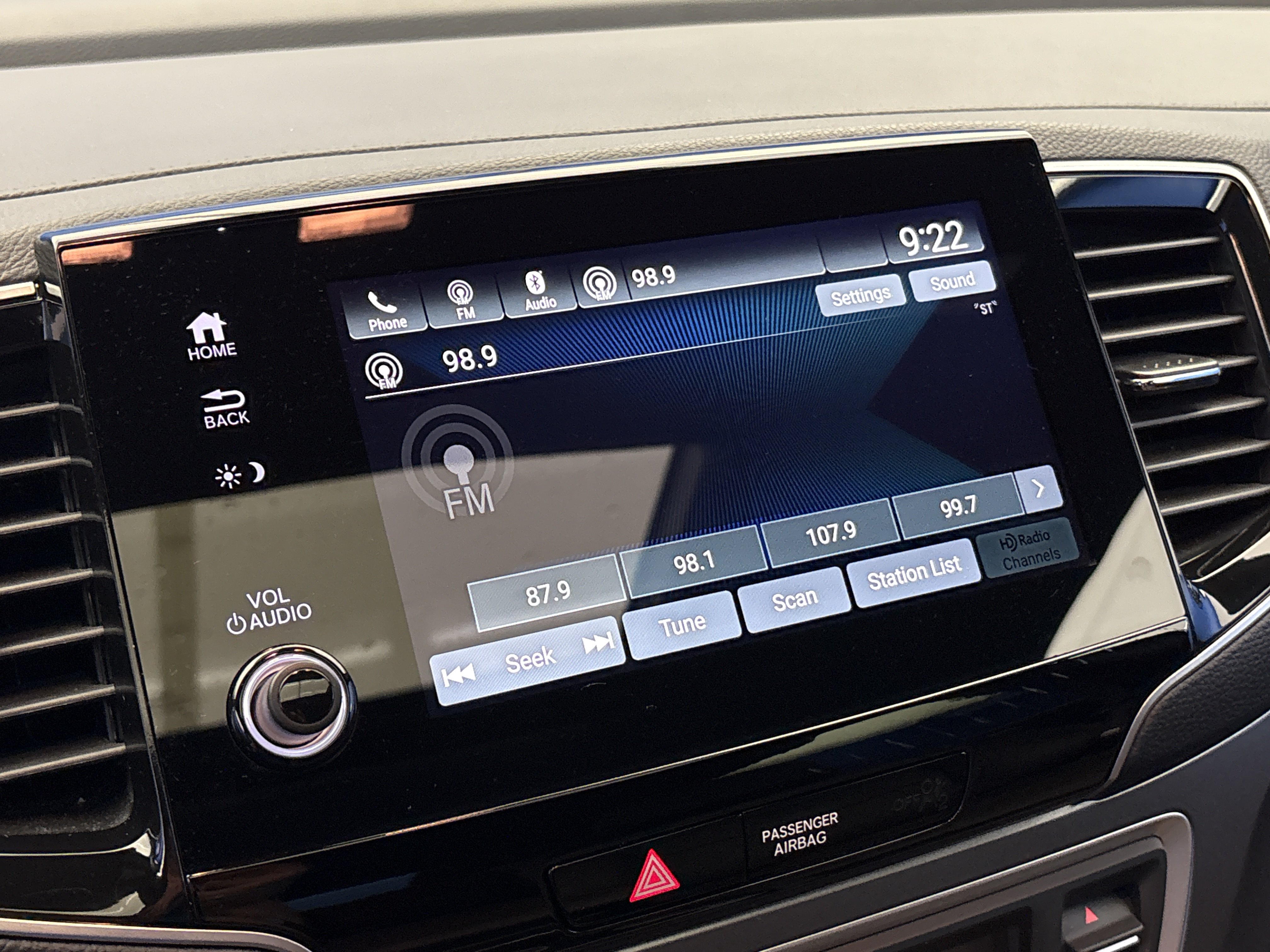 Used 2025 Honda Passport EX-L image 21