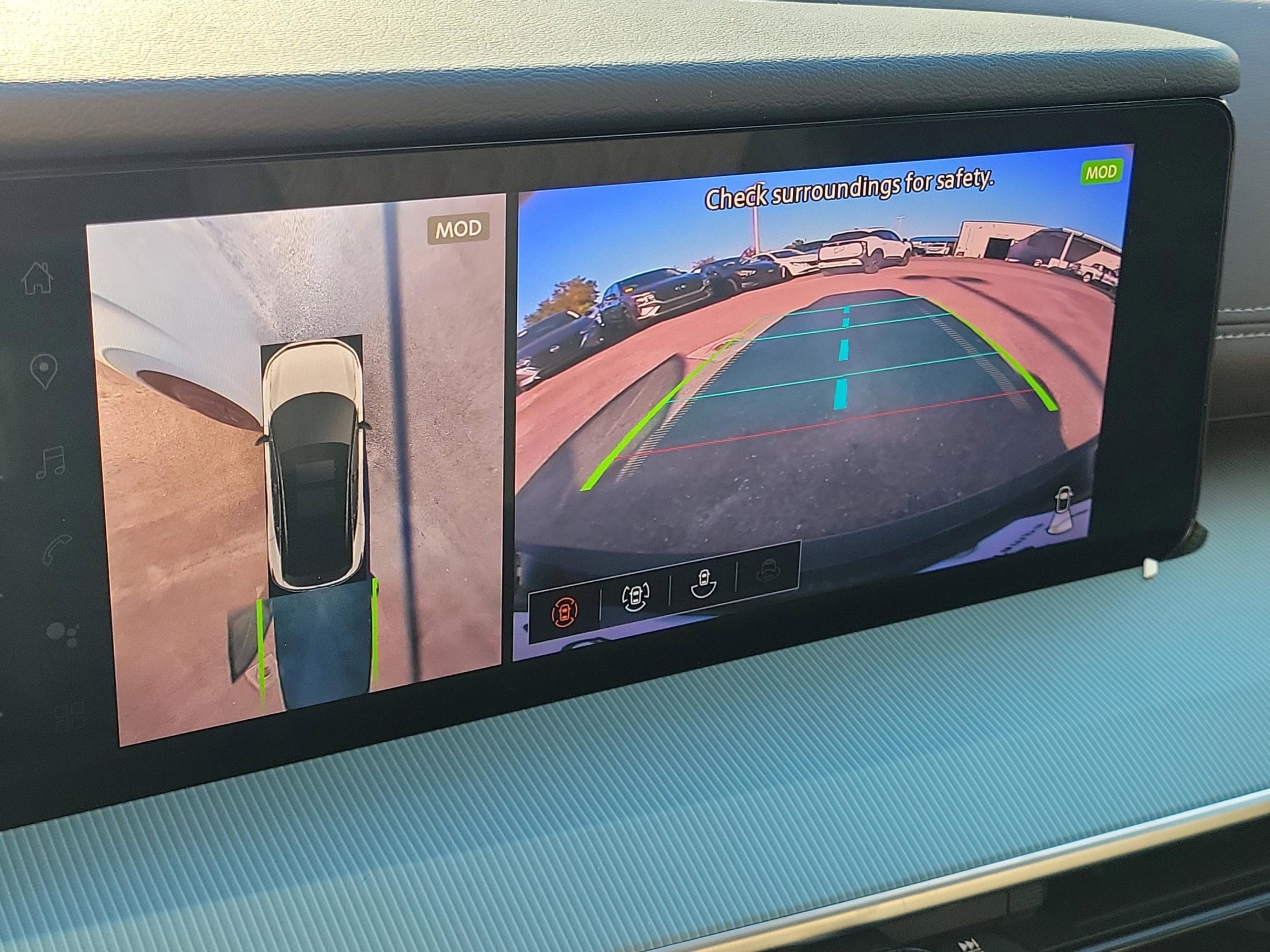 Certified 2025 Nissan Murano Platinum w/ Cargo Package image 27