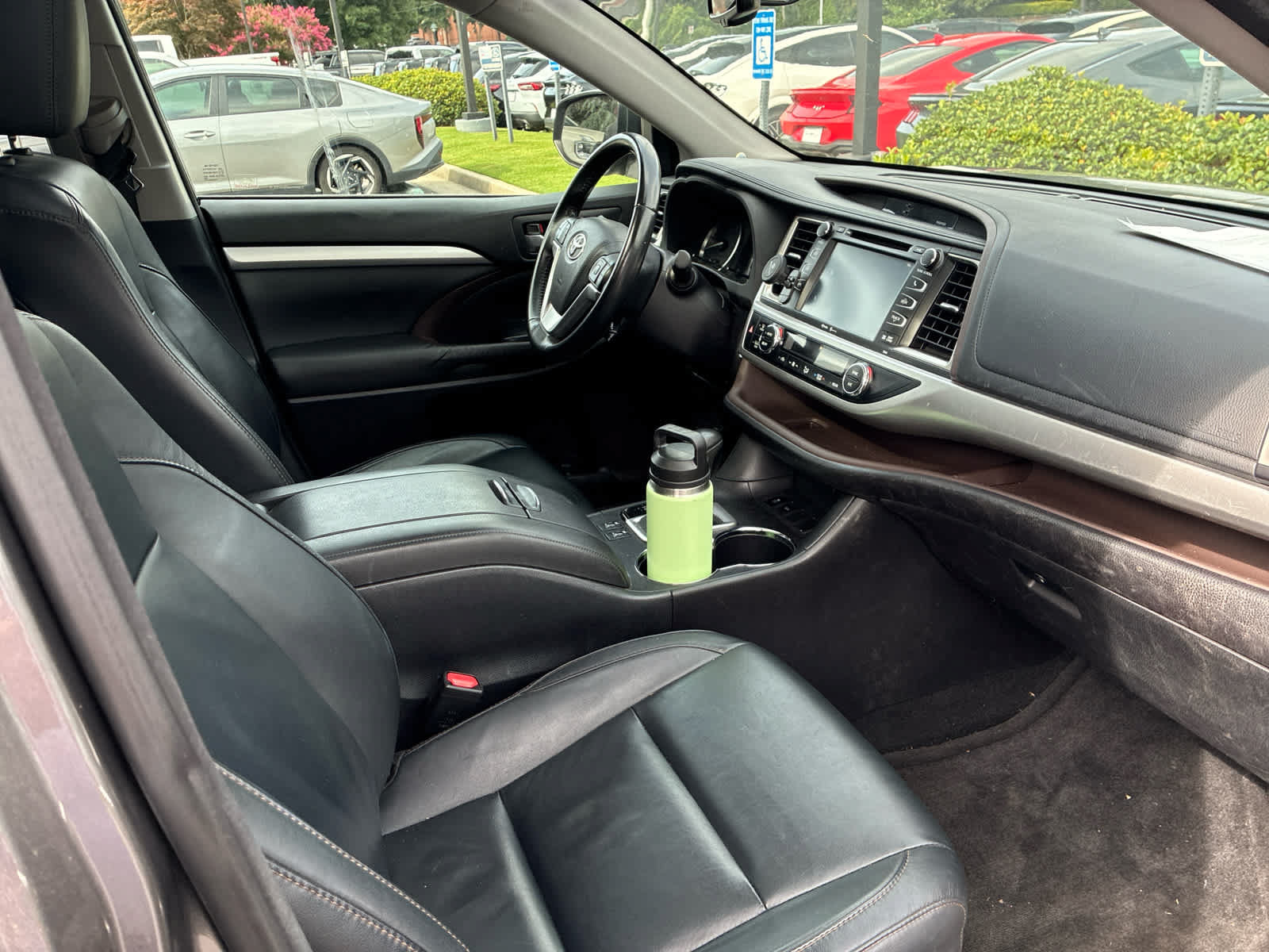 Used 2015 Toyota Highlander XLE FWD image 5