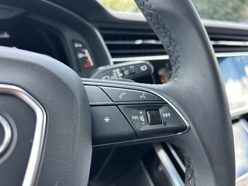 Used 2021 Audi Q7 3.0T Prestige AWD/4WD image 5