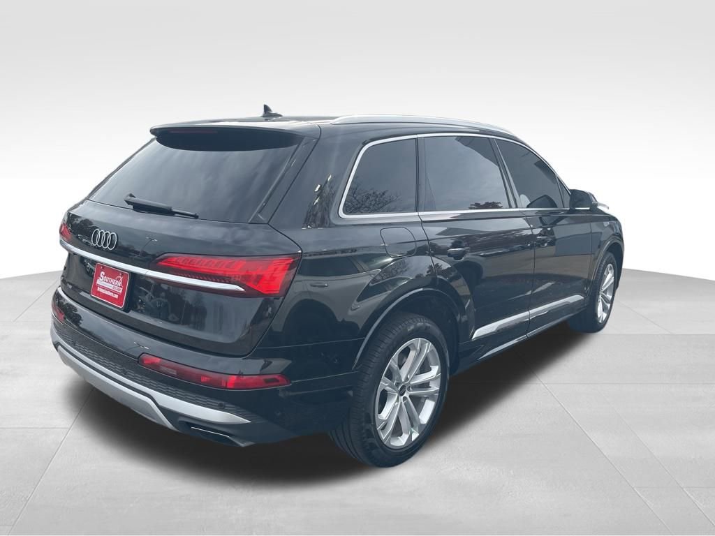 Used 2025 Audi Q7 3.0T Premium Plus AWD/4WD image 5